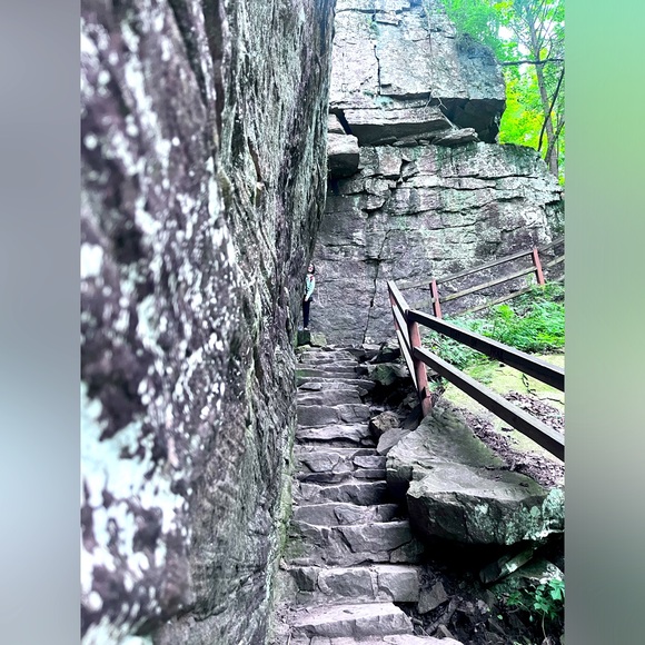 Meet your Posher, J - Picture 2 of 2